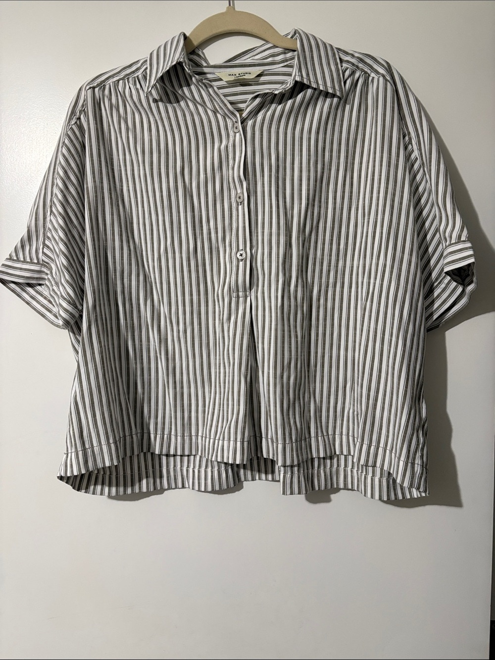 Max Studio Lightweight Striped Button-Front Women's Top - White & Gray